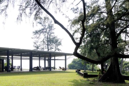 Geoffrey Bawa, House for Pradeep Jayewardene,
Mirissa, Sri Lanka, 2026 (©
Iwan Baan)