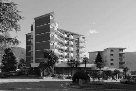 Albergo Arizona, 1955-1957, Tita Carloni con Luigi Camenisch (©Enrico Cano, courtesy TAM)