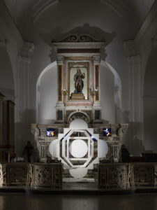 EDIT Napoli 2026. Installazione
site-specific Archetipi di Pace, Fabrizia Frezza, Chiesa di San Rocco, Chiaia (© ELLER Studio x Edit Napoli)